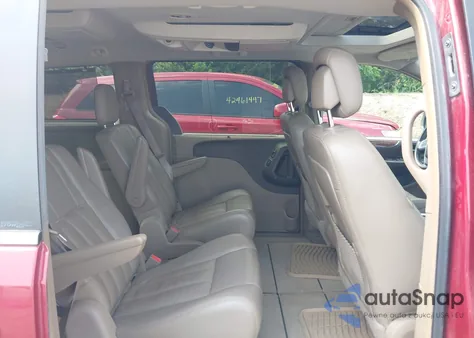 2011 Chrysler Town & Country Touring-L из США, поврежденный, VIN 2A4RR8DG6BR610488